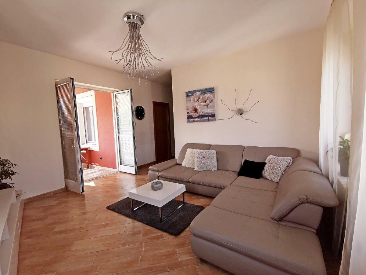Golden View Appartement Rijeka Buitenkant foto